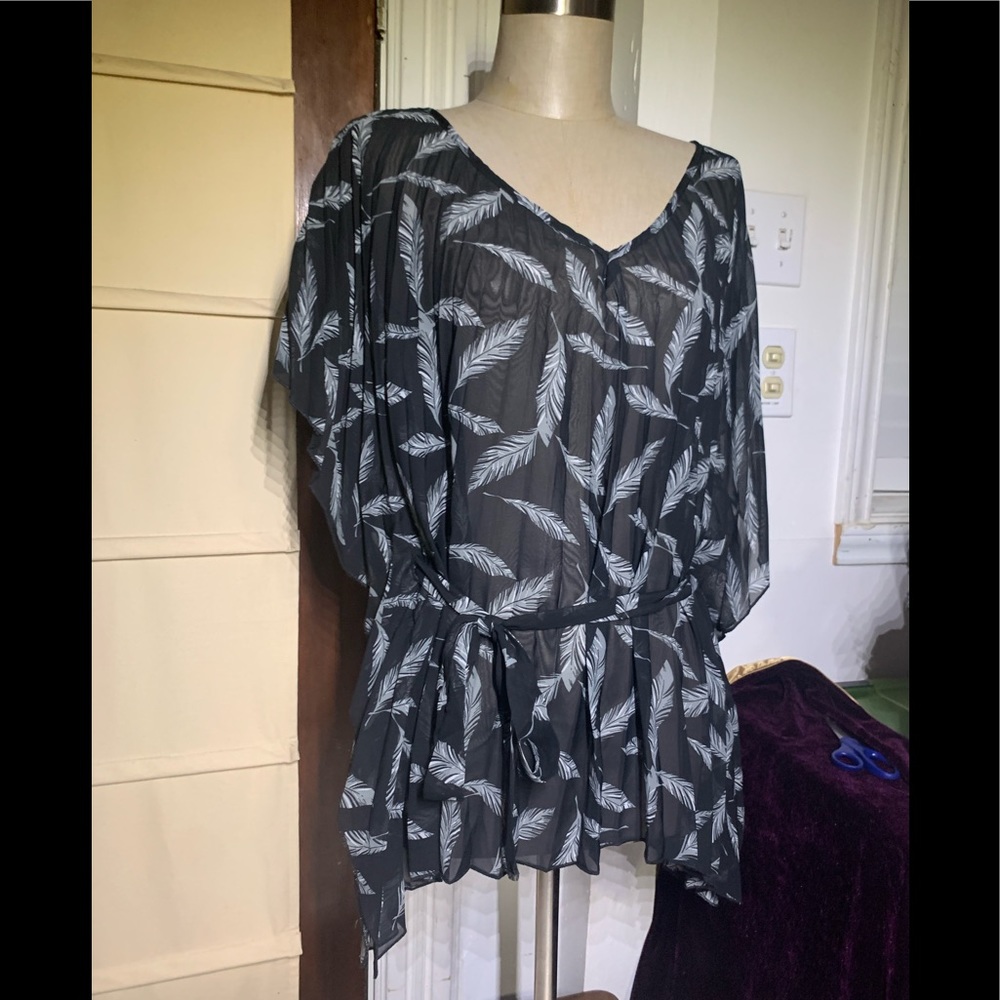 No strings attached coverup size medium pick two for $10.00